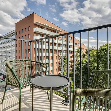 아파트 Rentplanet - Dmowskiego 브로츠와프