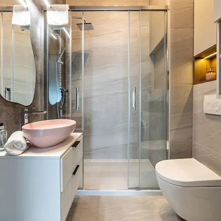 Rentplanet - Dmowskiego Apartman