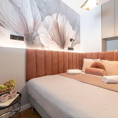 Rentplanet - Dmowskiego Apartman