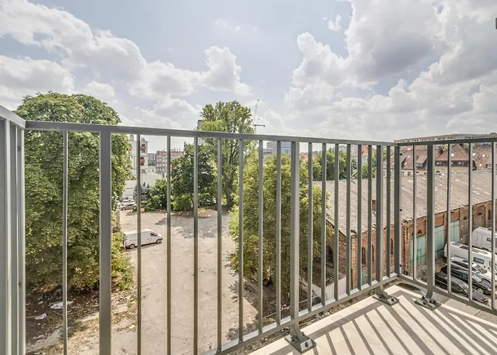 Rentplanet - Dmowskiego Apartment